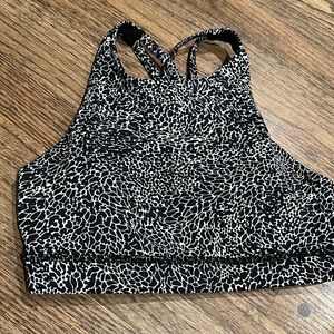 Lululemon high neck sports bra